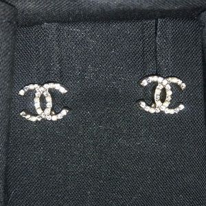 Authentic Chanel pearl Earrings